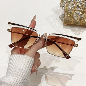 Retro square cat-eye sunglasses with gold metal frame and brown gradient lenses