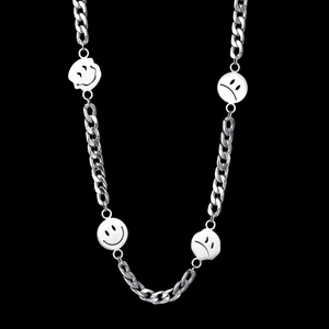 Grosse chaîne cubaine en acier titane avec pendentifs visages souriants et tristes