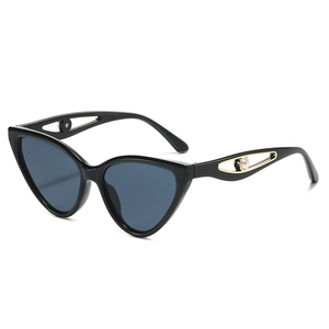 Cat Eye Sunglasses For Women Retro Butterfly PC Frame Metal Hollow Artificial Pearl Temples UV400 Protection Trendy Streetwear Accessory