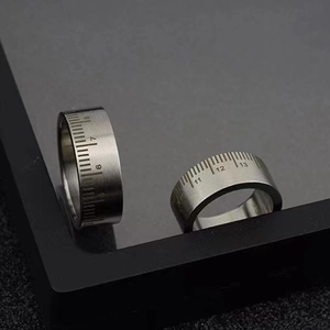 Minimalist stainless steel scale ring with engraved numbers for men and women