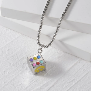 Collier Pendentif Dé Minimaliste Chaîne En Acier Inoxydable Pois Colorés Visage Souriant Bijoux De Niche Style Ins