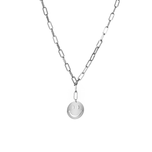Collier en acier inoxydable argenté avec pendentif smiley ajouré et chaîne trombones