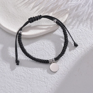 Bracelet En Corde Noire Tissée À La Main Avec Pendentif Rond En Acier Inoxydable Poli Nœud Réglable Bijoux Minimalistes