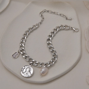 Vintage Chain Bracelet Stainless Steel With Artificial Baroque Pearl Coin Portrait Charm For Men Women Niche Design Jewelry