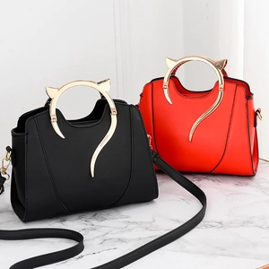 Sac À Main Femme En Cuir PU Poignée Métallique Oreille De Chat Sac À Bandoulière Matériel Doré Style Mignon