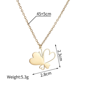 Golden butterfly heart necklace with 45+5cm chain length and product dimensions