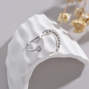 Bague croissant en acier inoxydable argenté réglable avec des pierres en zircon