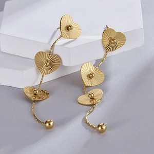 Élégantes boucles d'oreilles pendantes cœur en acier inoxydable doré 14K