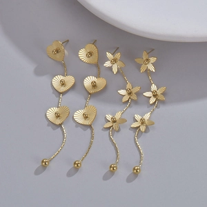 Boucles D'oreilles Pendantes En Acier Inoxydable Plaquées Or 14K Coeur Fleur Texturées Bijoux Élégants Pour Femmes