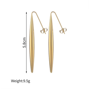 Détails de boucles d'oreilles pendantes dorées avec dimensions et poids indiqués
