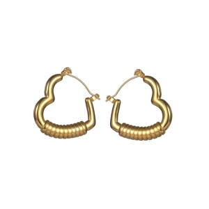 Orecchini a cuore in acciaio al titanio placcati oro 18K con dettagli a trama a spirale