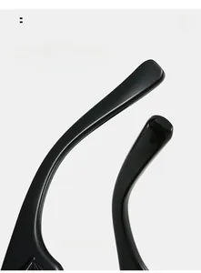 Detail of curved ergonomic temple tips for comfortable wear on cat eye sunglasses