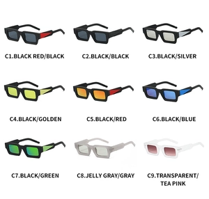 Catalogue détaillé de 9 lunettes de soleil rectangulaires avec verres miroirs et design