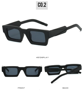 Détail de lunettes de soleil carrées noires avec branches géométriques et verres foncés