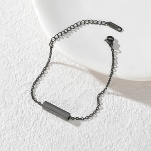 Bracelet chaîne minimaliste en acier inoxydable noir avec barre polie personnalisable