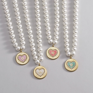 Collana Di Künstliche Perle Stile Francese Vintage Acciaio Inossidabile Medaglione Ciondolo Cuore Smalto Per Donne Gioielli Eleganti