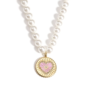 Collana di perle vintage con ciondolo a cuore rosa e finitura dorata per le donne