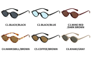 Présentation matricielle de lunettes de soleil rétro triangulaires en six coloris