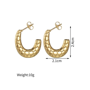 Boucles d'oreilles en U en acier plaqué or 18K avec motif texturé en nid d'abeille