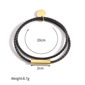 Bracelet double tour en cuir tressé noir pour homme avec ornements en métal doré