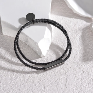 Bracelet tressé noir double couche pour homme avec fermoir métallique sur pierre