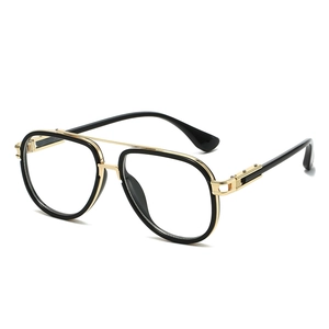 Classic pilot sunglasses with black frame, gold metal bridge, and stylish double beam design