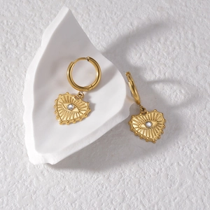 Boucles d'oreilles créoles cœur vintage or 18 carats avec pendentif zircon œil