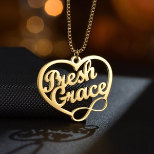Collana in acciaio inossidabile dorato con pendente a cuore infinito Fresh Grace