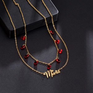 Collier double rang doré avec pendentif prénom Maria et pierres zircons rouges en goutte