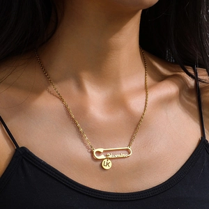Collier Pendentif Épingle À Nourrice Acier Inoxydable Nom Lettre Charme Plaqué Or Bijoux De Mode Pour Femmes