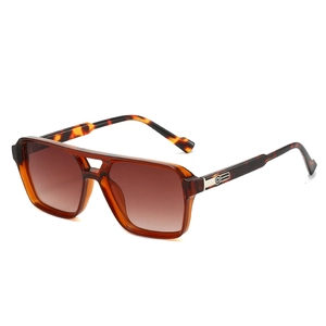 Lunettes de soleil punk rétro écaillées avec double pont et verres dégradés bruns