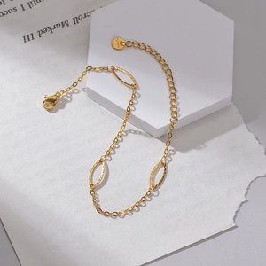 Minimalist 14K gold plated stainless steel oval link chain bracelet for women