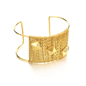 Bracelet manchette doré en acier inoxydable avec texture tressée et clous en cristal