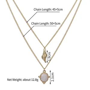 Französische Vintage Doppel-Halskette mit Muschel-Anhänger und Stein in 14K Gold-Finish
