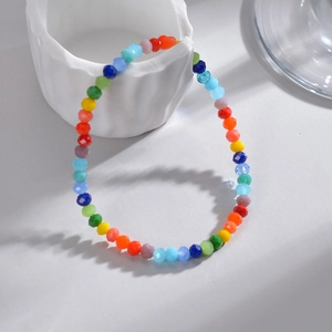Collana minimalista in acciaio inossidabile con perline di vetro sfaccettate colorate
