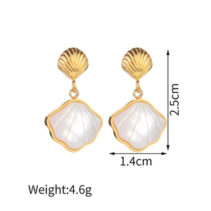 Detail view of shell earrings with dimensions 2.5cm by 1.4cm and weight of 4.6g