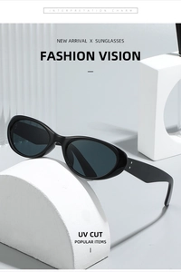 Détail des lunettes de soleil ovales noires avec protection UV et rivet argenté sur la branche