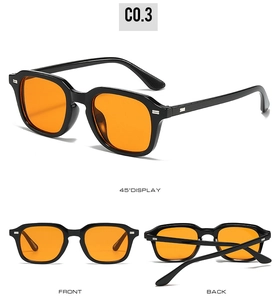 Lunettes de soleil carrées classiques avec verres orange et rivets métalliques argentés