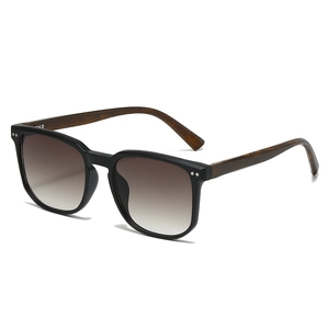 Square Frame Sunglasses Vintage Wood Grain Temples UV400 Protection Retro Fashion Eyewear For Men Women
