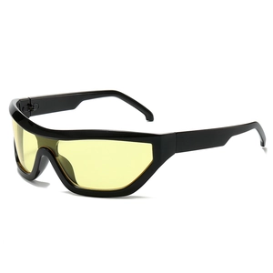 Y2K hip-hop sports sunglasses featuring black frames and vibrant yellow lenses