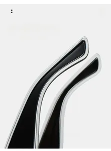 Detail of curved eyeglass legs with ergonomic arc design for comfortable daily wear