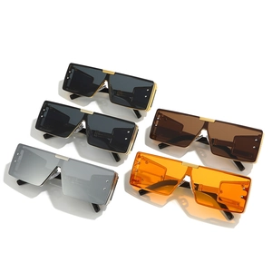 Mise à plat de lunettes de soleil tendance à dessus plat en métal en cinq coloris
