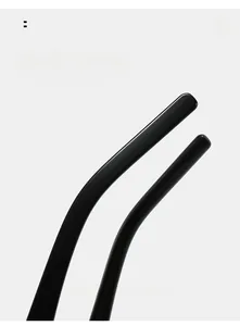 Detail view of ergonomic curved temple legs on square frame fashion sunglasses