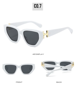 Vues détaillées de lunettes de soleil blanches géométriques avec charnières H dorées