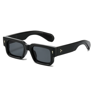 Retro Square Frame Sunglasses UV400 Protection PC Lens Fashion Outdoor Eyewear Rivet Decoration For Men And Women