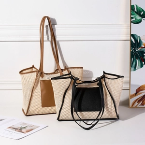 Grand sac fourre-tout en maille avec bordure en cuir pour la plage et le travail