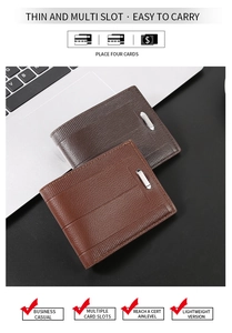 Primo piano di portafogli in pelle marrone con fessure per carte e logo in metallo