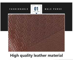 Détail macro des textures de cuir marron foncé avec coutures sur ce portefeuille