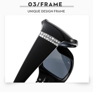 Détail de la monture ovale noir brillant avec des branches ornées de strass étincelants