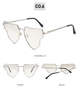 Detaillierte Dreifachansicht der silbernen herzförmigen Metall-Sonnenbrille mit grauen Gläsern